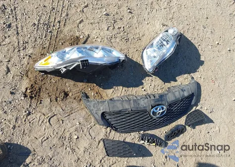 2010 Toyota Corolla Le/S/Xle z USA, uszkodzony, nr VIN 2T1BU4EE3AC241244